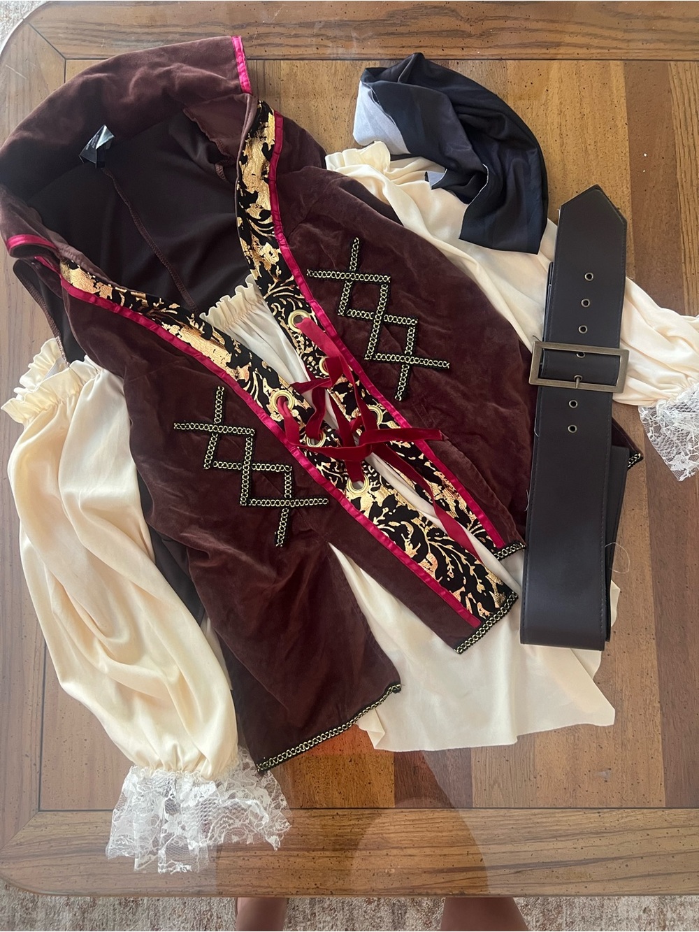 Women's pirate Costume w Velvet Hooded Vest with Cream Blouse and leggings